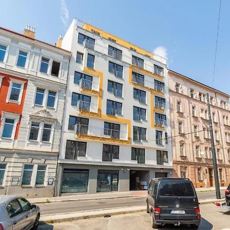 Brand New Two Room Apartment #23 With Free Parking In The City Center Prague Exterior photo