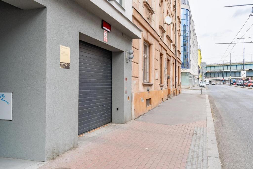 Апартаменты Brand New Two #23 With Free Parking In The Center
